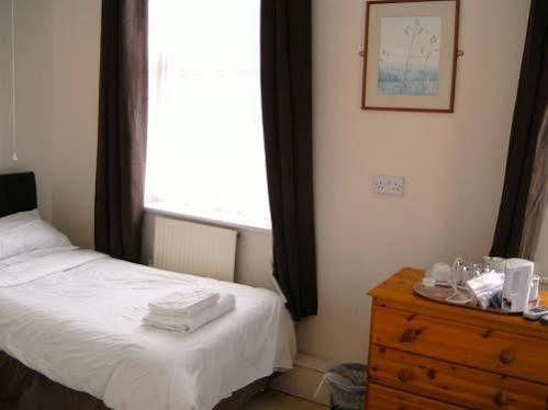 Regent Hotel Bootle  Bagian luar foto