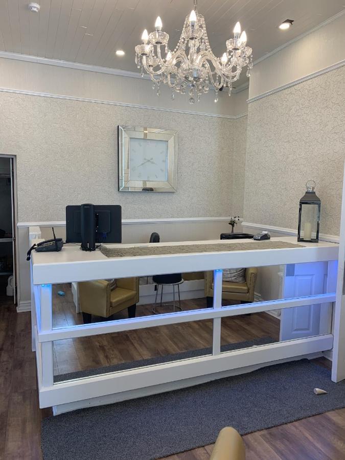Regent Hotel Bootle  Bagian luar foto